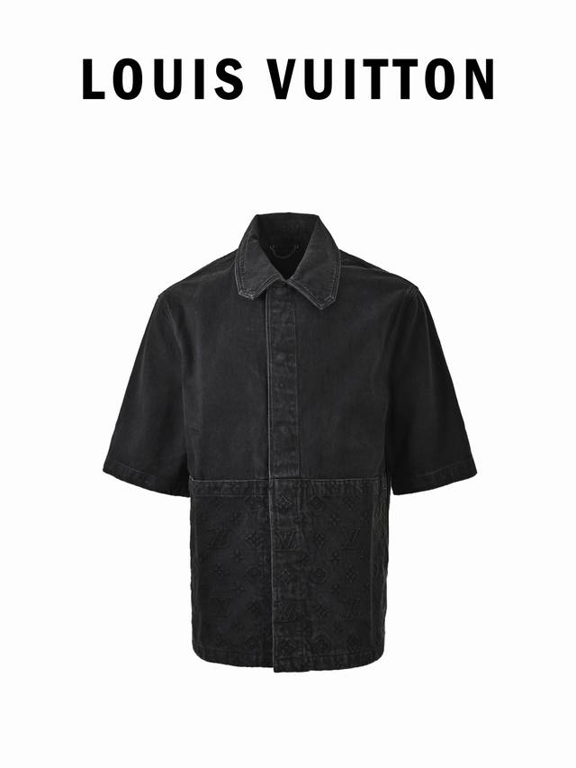 390 Louis Vuitton Monogram Embossed Denim Short-Sleeve Shirt The Louis Vuitton 2