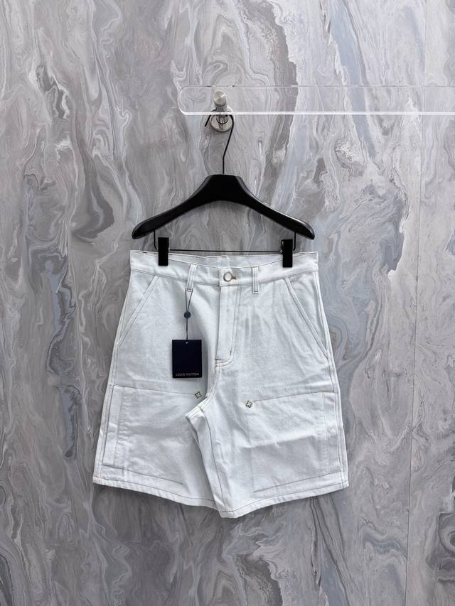 270 Louis Vuitton Spring/Summer 2026 New Cargo Denim Shorts, made of slightly fa