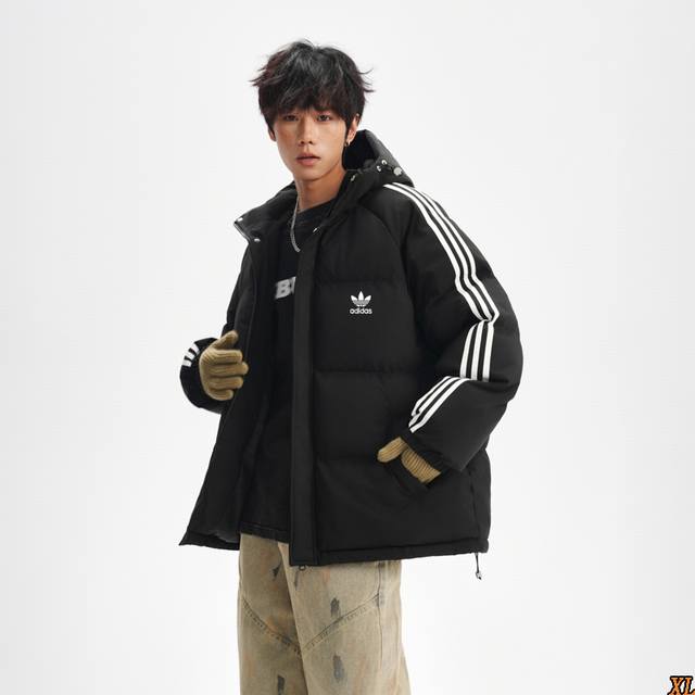 Clover Exclusive Real Shot New Arrival: High-Quality Winter Three-Stripe Cotton-