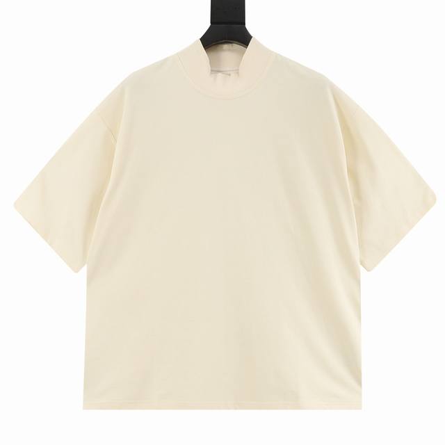 160 Bottega Veneta 葆蝶家 Bv 25Ss 小高领短袖T恤 采用重磅20S纯棉面料，280克重；搭配21S+70D拉架1×1螺纹，300G。对