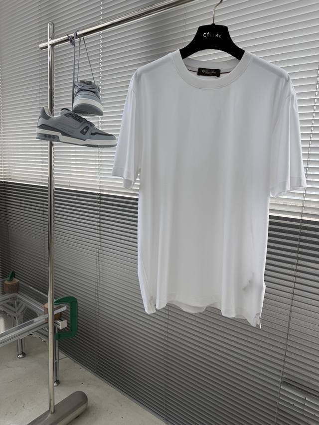 - Loro Piana 2026Ss New Solid Color Crew Neck Short Sleeve T-Shirt. A versatile