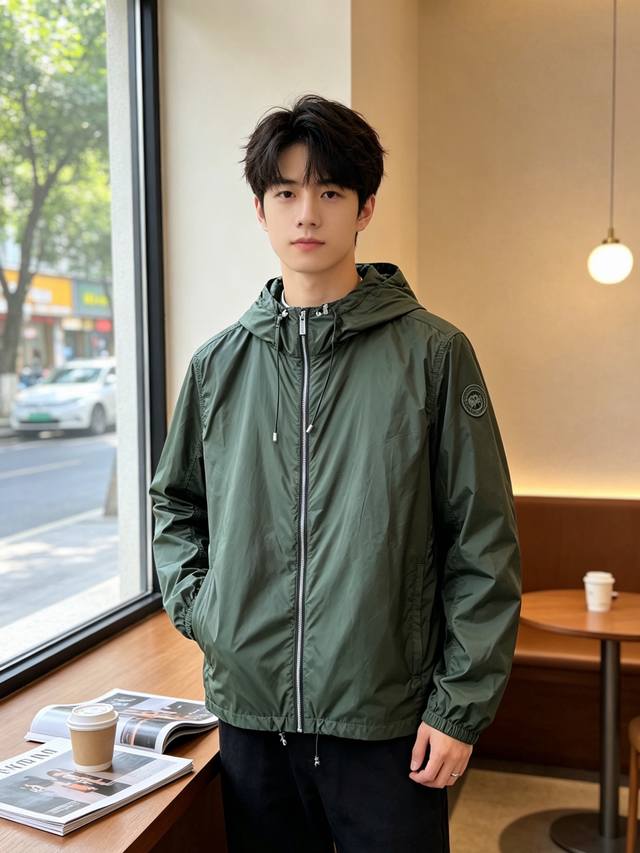 Canada Goose is going all out to release this brand new original men's casual ho