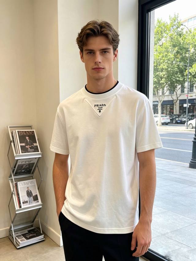 Prada's latest men's casual short-sleeved shirt, a high-end custom-made, fashion
