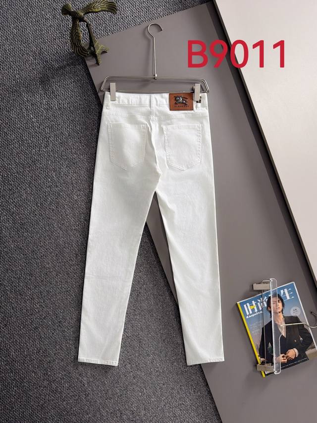 Burberry 2026 All-Season Slim Fit Denim Jeans, made from imported Japanese Denim Burberry 2026 All-Season Slim Fit Denim Jeans, made from imported Japanese Denim