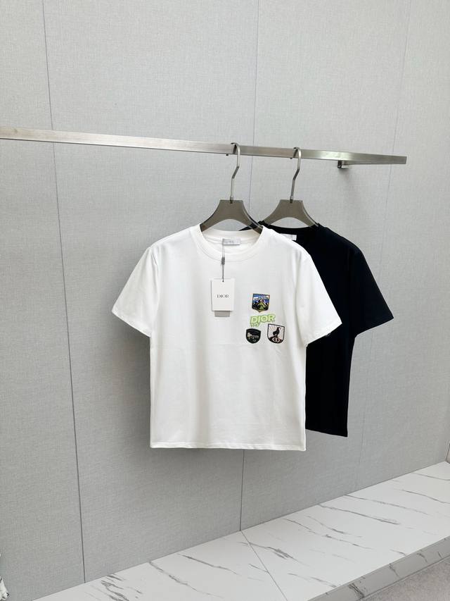 Dior Embroidered Patchwork Short-Sleeve T-Shirt. This Dior Mountain T-Shirt is a