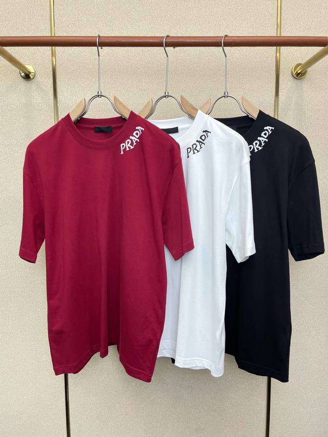 Prada's latest men's casual short-sleeved shirt, a high-end custom-made, fashion