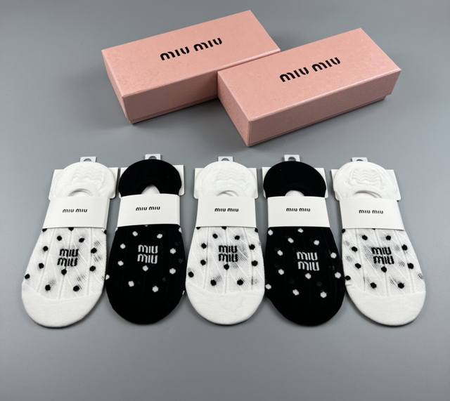 出新Miumiu专柜款官网在售款式小高筒好质量、高货、精梳棉