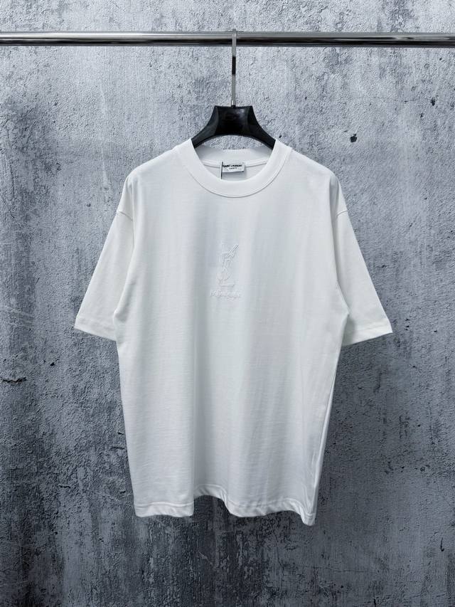 Ysl 圣罗兰 经典发泡Logo印花短袖T恤 超经典明星通勤必备单品280双纱纯棉纯棉柔软面料 对色定染面料， 潮流感十足 定染纯棉面料，Os版型，三标齐全，男