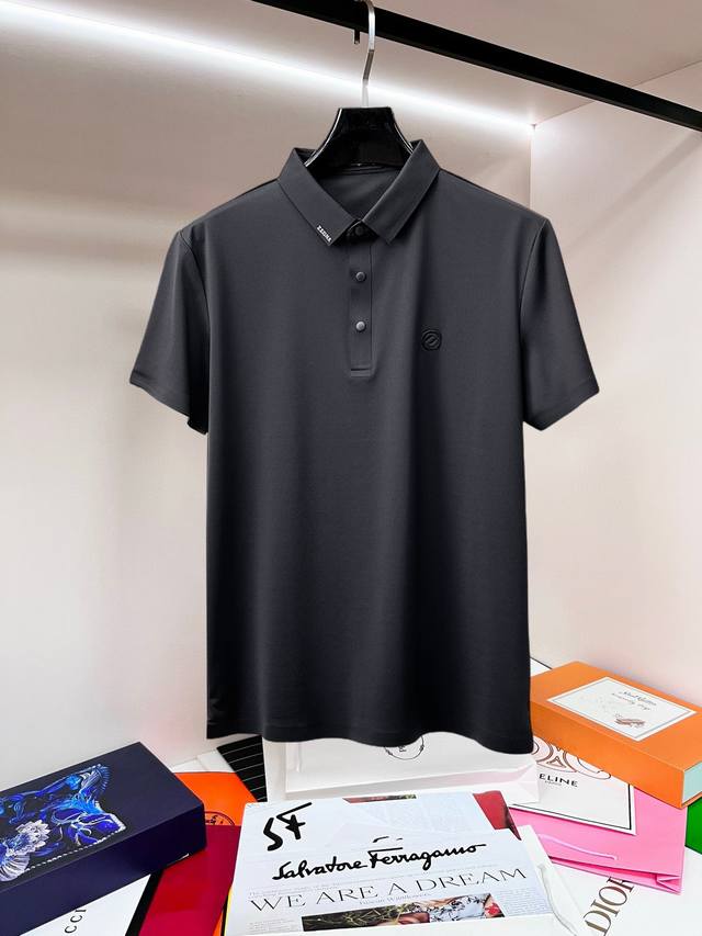 Zegna's high-end business attire is a must-have for white-collar professionals!