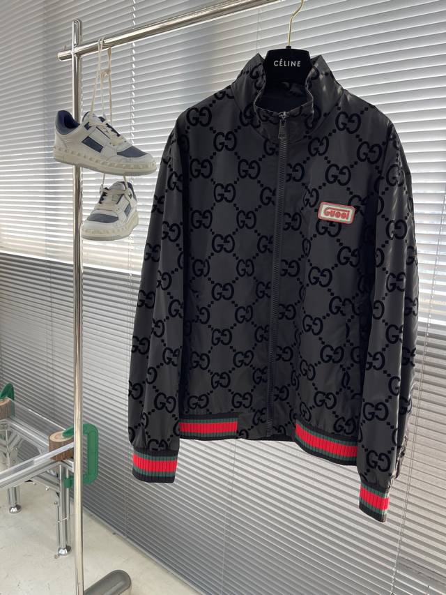 Gucci 2026 Spring/Summer New Arrival Jacket. A runway piece in perfect condition