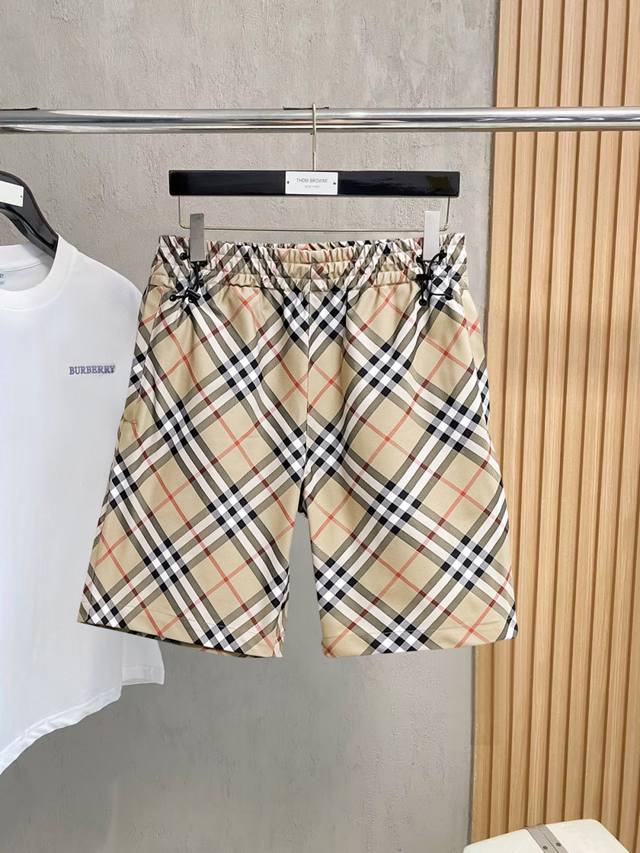 Burberry 2026 Summer New Men's Casual Shorts, complete with all three labels. Ma