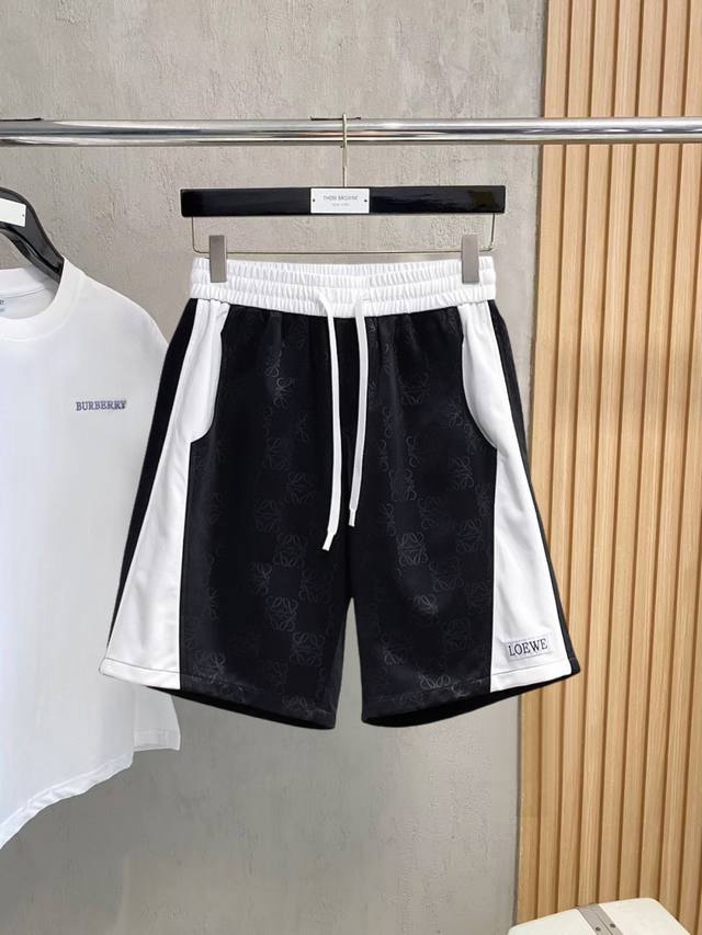 Loewe 2026 Summer New Men's Casual Shorts, complete with all three labels. Made