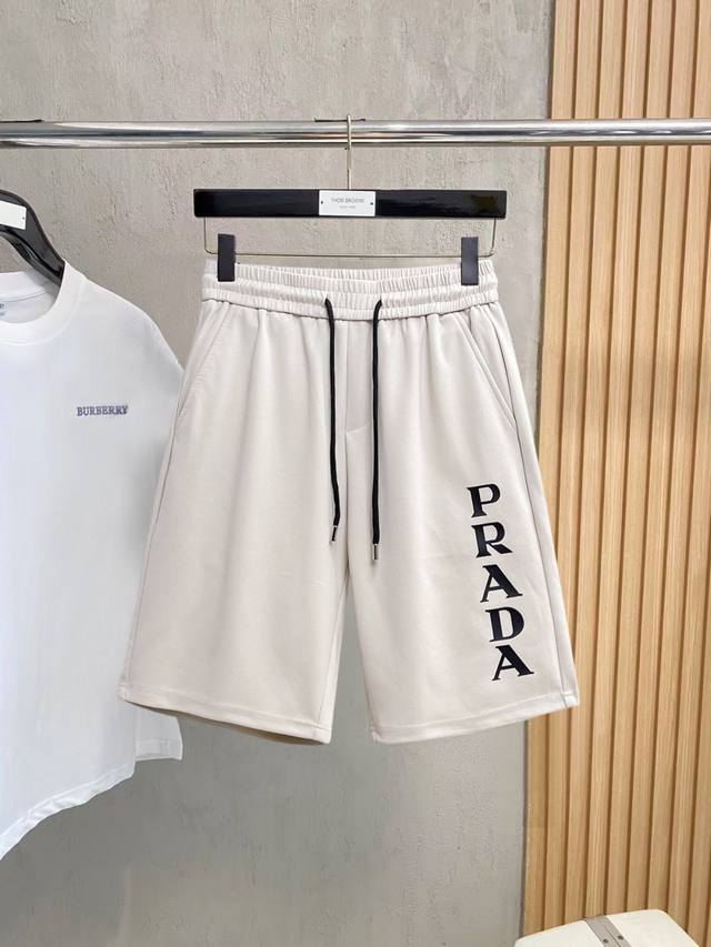 Prada 2026 Summer New Men's Casual Shorts, complete with all three labels. Made