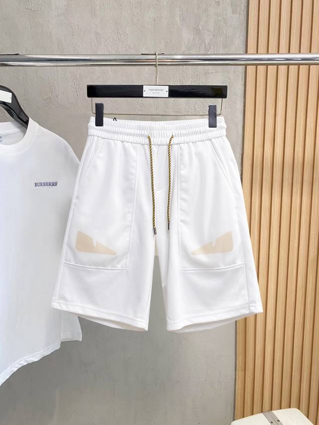 Fendi 2026 Summer New Men's Casual Shorts, complete with all three labels. Made