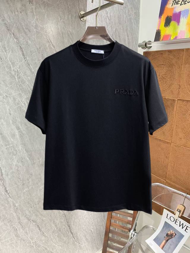 Prada, all three tags intact. Newest 2026 Summer style short-sleeved T-shirt, av