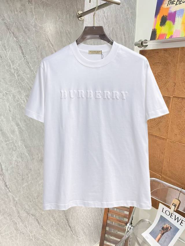 Burberry, all three tags intact. Newest 2026 Summer style short-sleeved T-shirt,