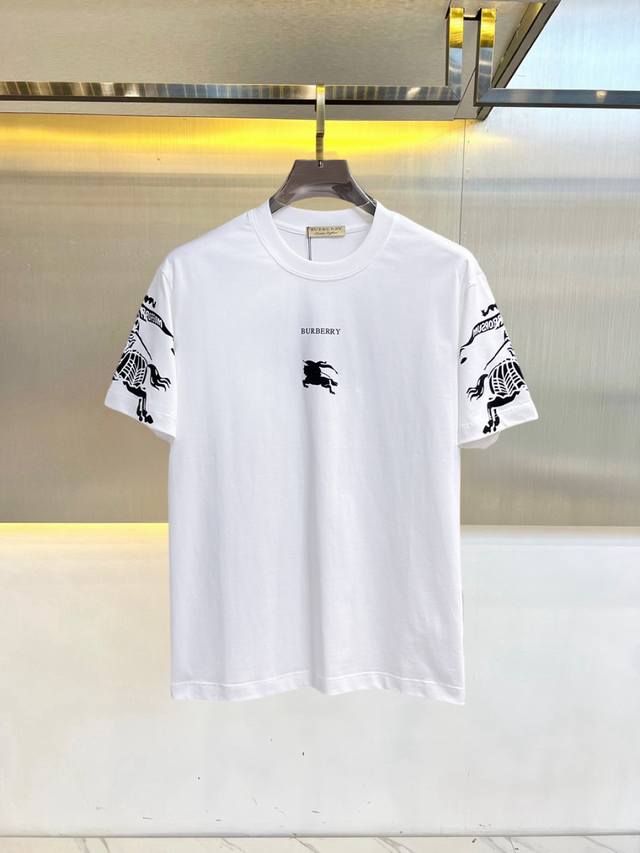 Burberry, all three tags intact. Newest 2026 Summer style short-sleeved T-shirt,