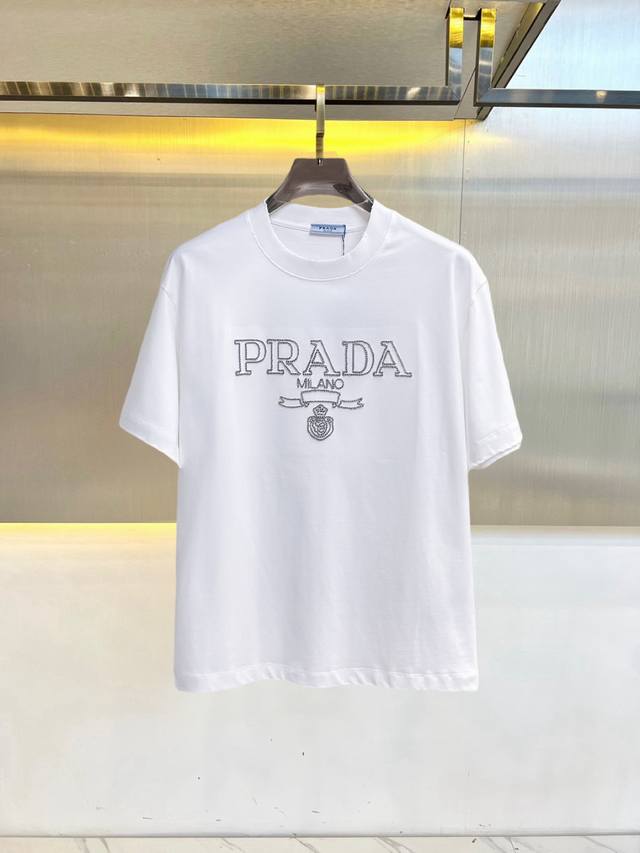 Prada, all three tags intact. Newest 2026 Summer style short-sleeved T-shirt, av
