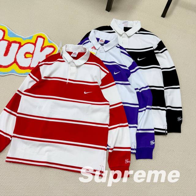 原版复刻 Supreme X Nike 联名款 Nike联名系列 Ss25 Stripe Rugby Logo条纹舒适长袖polo衫 男女同款 颜色：黑白 白红