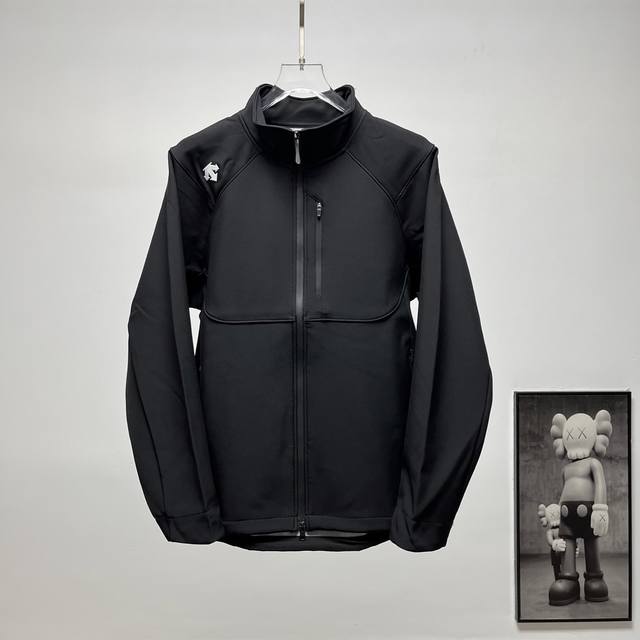 Terminal Supply 260 DescenteحDescente Pocket Zipper Stand Collar Softshell Jacke