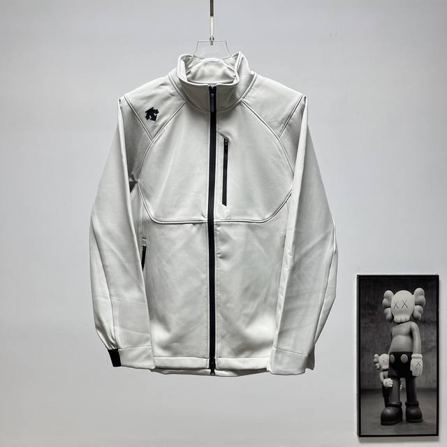 Terminal Supply 260 DescenteحDescente Pocket Zipper Stand Collar Softshell Jacke