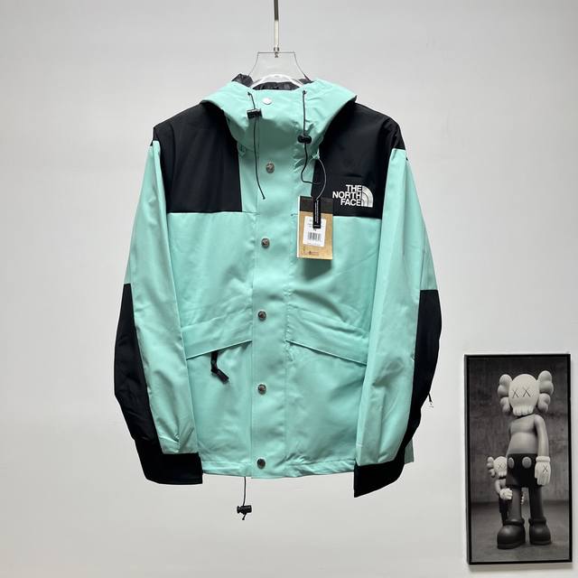 Terminal Supply 260 TnfحThe North Face 1986 Printed Logo Hooded Windbreaker Size