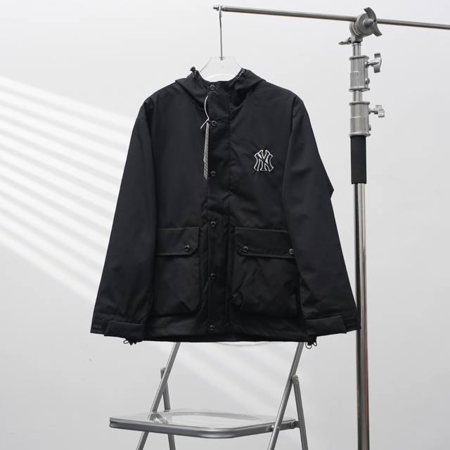 工厂pp直供220 Mlb丨洋基队0134连帽冲锋衣 配色：黑色 尺码：S-Xxl