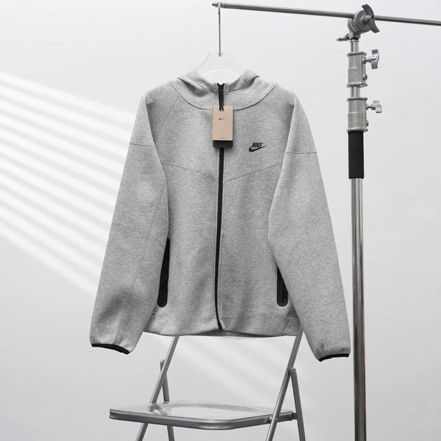 工厂pp直供200 Nike丨耐克7922黑武士压胶连帽外套 配色：灰色 尺码：S-Xxl
