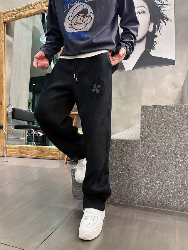 克罗心 2026春季新款休闲裤!官网同步发售。品牌经典Logo休闲裤 ,定制面料,舒适度极好,手触感强烈。辨识度极高,完美品相工艺。 尺码:M-3Xl 克罗心 2026春季新款休闲裤!官网同步发售。品牌经典Logo休闲裤 ,定制面料,舒适度极好,手触感强烈。辨识度极高,完美品相工艺。 尺码:M-3Xl