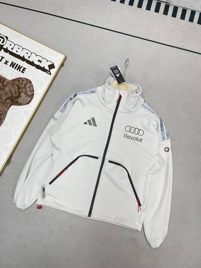 310阿迪 Adidas × Audi 奥迪 Climawarm F1车队透湿保暖拉链宽松立领运动风 夹克 奥迪车队联名款，还原赛场经典设计！软肤面料+立体剪裁