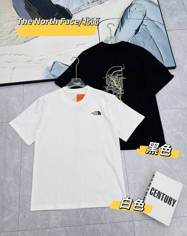 80、 The North Face 北面线条感短袖|把山系穿在身上 低调才是最高级的炫耀!这件北面短袖把户外基因藏在细节里,简约却不简单。 极简前片设计:胸口 80、 The North Face 北面线条感短袖|把山系穿在身上 低调才是最高级的炫耀!这件北面短袖把户外基因藏在细节里,简约却不简单。 极简前片设计:胸口