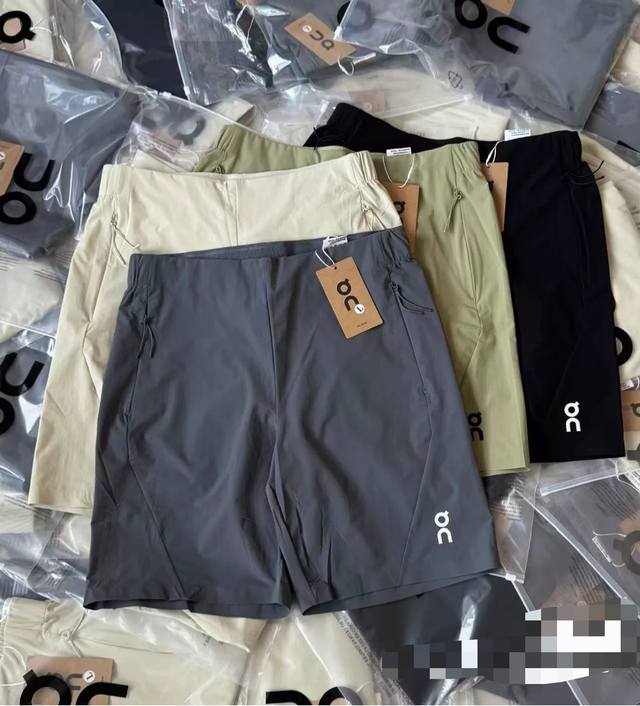 控120 昂跑男款户外轻量速干短裤 采用客上新户外速干面料，柔软舒适！面料弹性具柔软舒适！且具有优异的耐用型，轻便灵活快干立体剪裁徒步运动裤 裁剪更修身， 更加