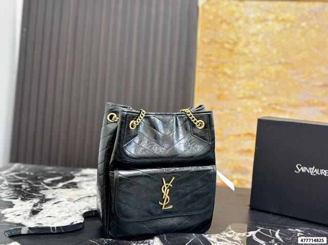 Comes with gift box. Size 30.25. Adorably cute Joe bucket bag, decorated with qu Comes with gift box. Size 30.25. Adorably cute Joe bucket bag, decorated with qu