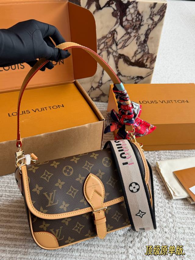 原单顶级 Lv法棍包穿搭也太好看了吧 无滤镜的上身实拍先 自从Speedy20开始就种草了这个系列然后又特别喜欢 双肩带的配置让复古的气质中又带着时尚感搭配起来