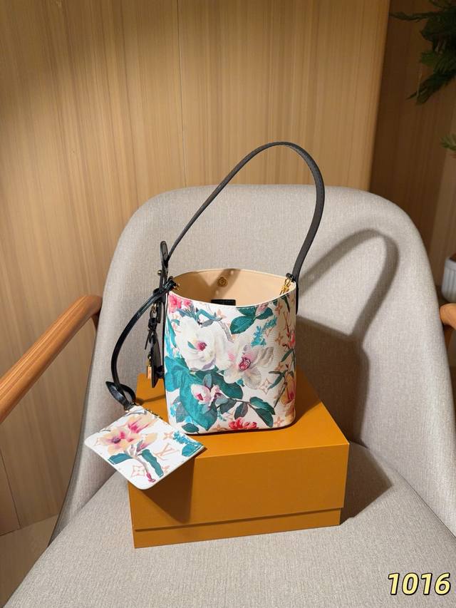 270 Lv 路易威登 26新款All In Bb 伊甸园花卉系列水桶包 尺寸：16×18×12 礼盒包装1016
