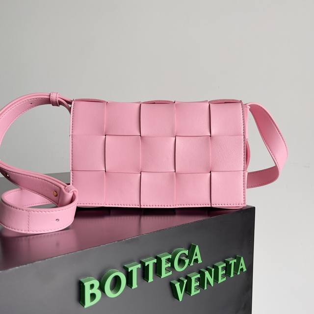 p Top-of-the-line: Bottega Veneta Cassette Pillowcase with Ribbon, Pink. The wid