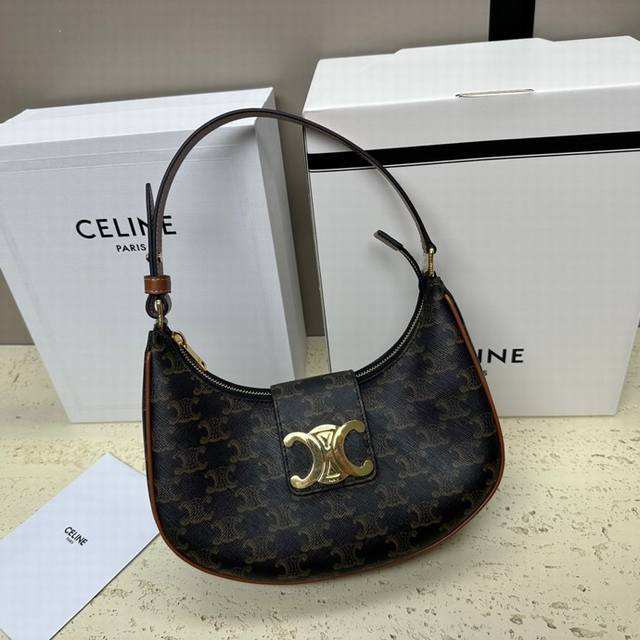 1130Celine赛琳 新品 Ava 腋下包114493,大 Logo 新品上线啦~有着高颜值的复古文艺气息~ 直接击中我心巴啊. 真的超Nice! 腋下包包 1130Celine赛琳 新品 Ava 腋下包114493,大 Logo 新品上线啦~有着高颜值的复古文艺气息~ 直接击中我心巴啊. 真的超Nice! 腋下包包