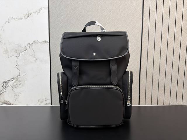 Montblanc 万宝龙 帆布尼龙布多功能双肩包 背包男包 电脑包 经典百搭 实物拍摄 原厂原版面料 配送防尘袋 33 X 42Cm