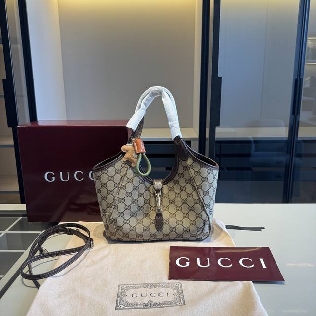 330牛皮系列 顶级货全套包装芯片扫码 赠送小马挂件Gucci 专柜帆布系列新款Lafamiglia腋下包迷你托特包！明星同款！配长带！高端货！原版帆布配牛皮！