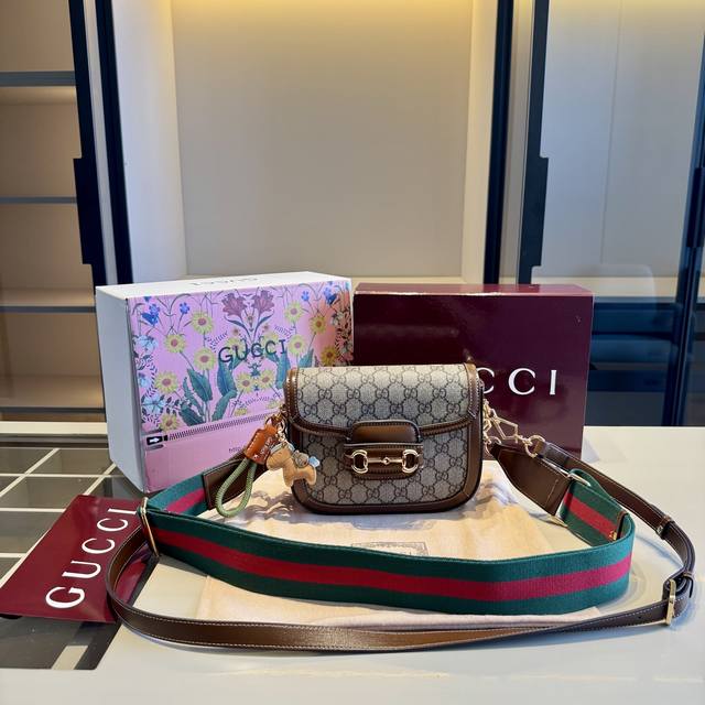 310牛皮系列 顶级货全套包装芯片扫码 赠送新款小马挂件Gucci 1955马衔扣复古牛皮马鞍包Horsebit明星同款！高端货！原版头层牛皮！各大明星追捧的爆