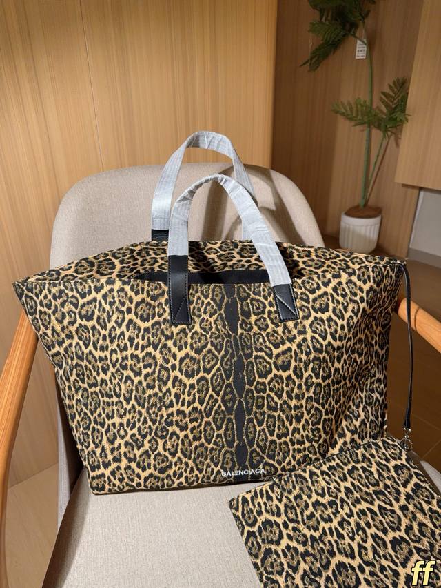 270 无盒 Balenciaga巴黎世家 25新品豹纹购物袋～妈咪包 尺寸：56×35 Ff