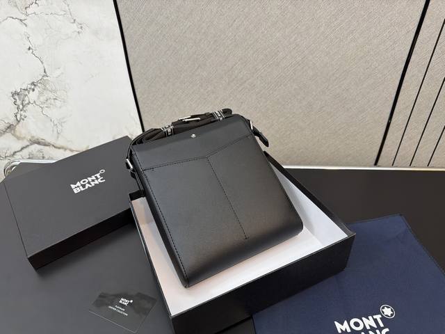 Montblanc 万宝龙 牛皮版男士单肩包 男包 斜挎包 实物拍摄 原厂原版面料 高端品质 配送防尘袋 24 X 21 Cm。