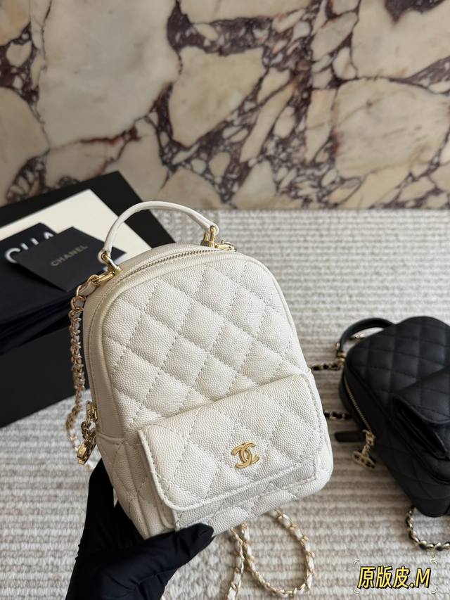 350 Original Leather Size: 13*18cm Comes with Box Chanel 24C New Backpack This s