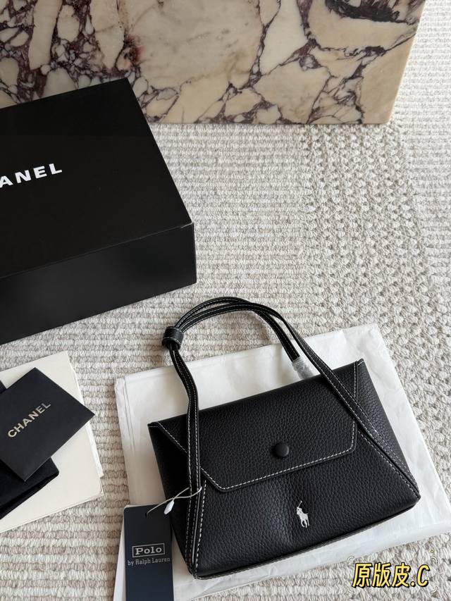 Polo Ralph Lauren Mini Envelope Bag This Polo Ralph Lauren mini envelope bag is