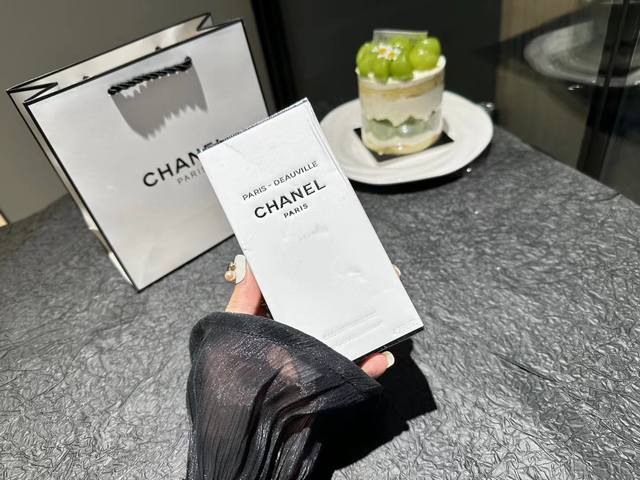 120 Original Quality Chanel Acqua di Paris-Deauville "My ideal Deauville is a lu 120 Original Quality Chanel Acqua di Paris-Deauville "My ideal Deauville is a lu