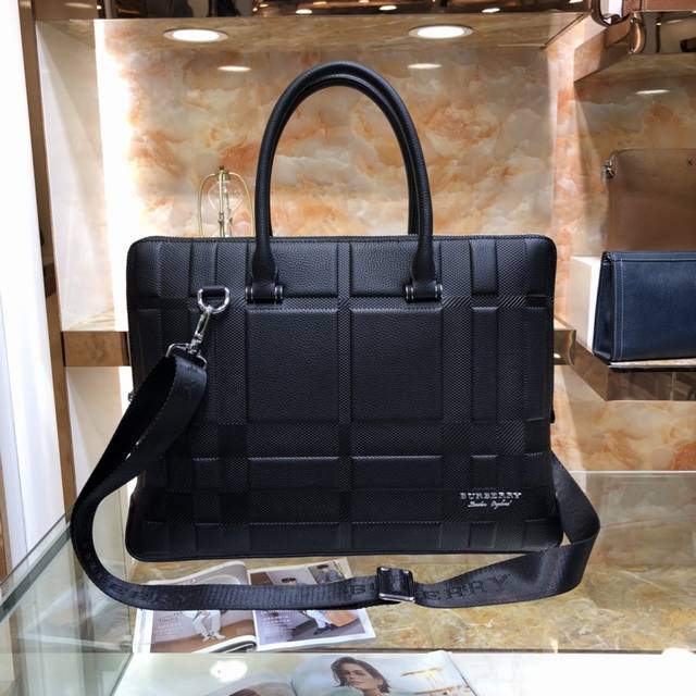 Model: 88602-1 Burberry's latest men's briefcase, made of imported calfskin, wit