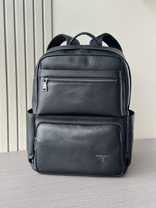 Top-tier, high-end, must-have 2026 Prada multi-functional backpack, the latest h