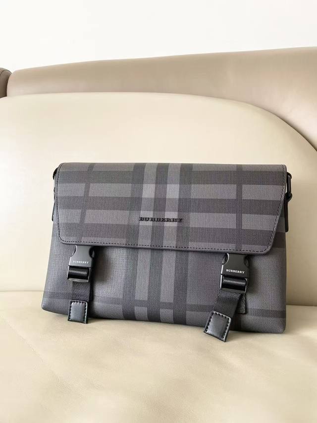 310 Burberry Original Boutique Bestselling Men's Bag, Original Quality, Original