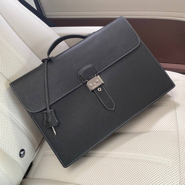 HermèS 爱马仕 Carabanolizontal 时尚潮流指纹锁休闲包顶级高端原版货 进口头层小牛皮实力打造 时尚个性纯手工 皮质手感绝对Ok 搭配专用内