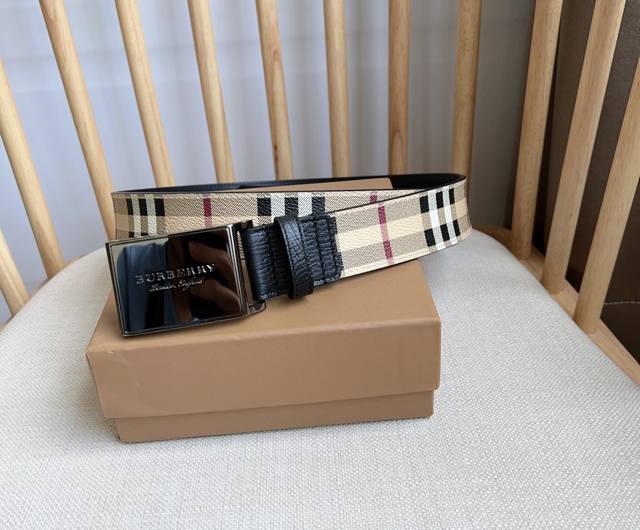 Burberry New Arrival at Boutiques: Reversible Italian-made belt in London check